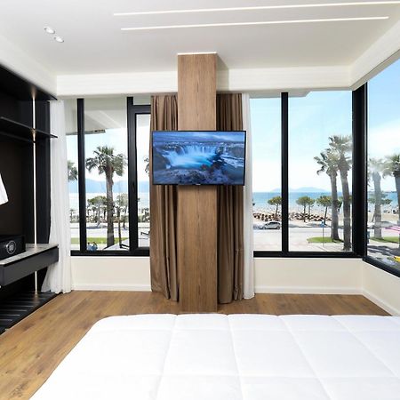 Hotel Adore Vlorë Buitenkant foto