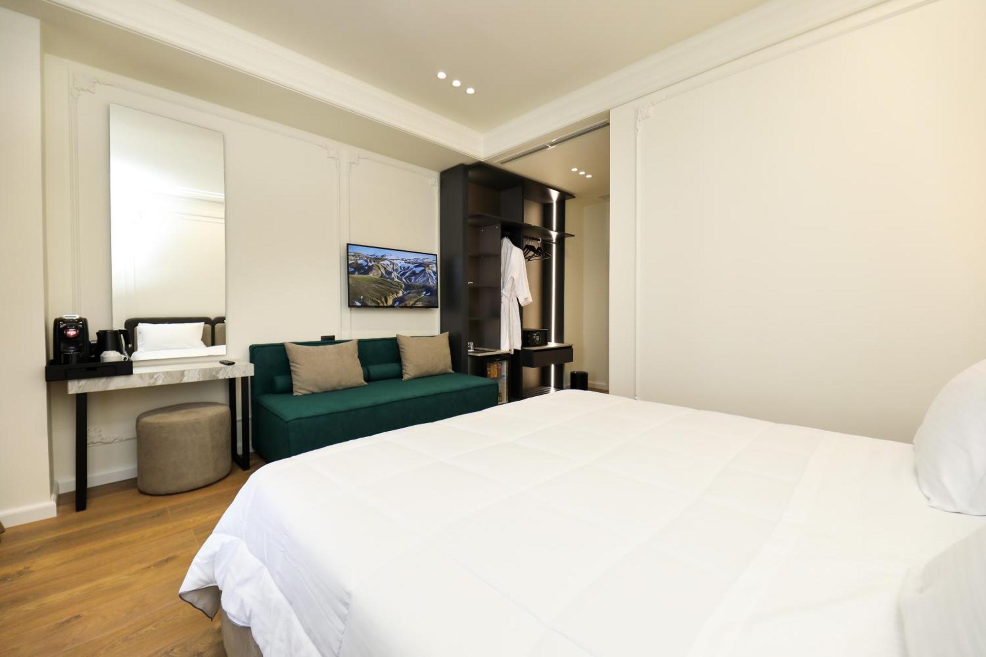 Hotel Adore Vlorë Buitenkant foto