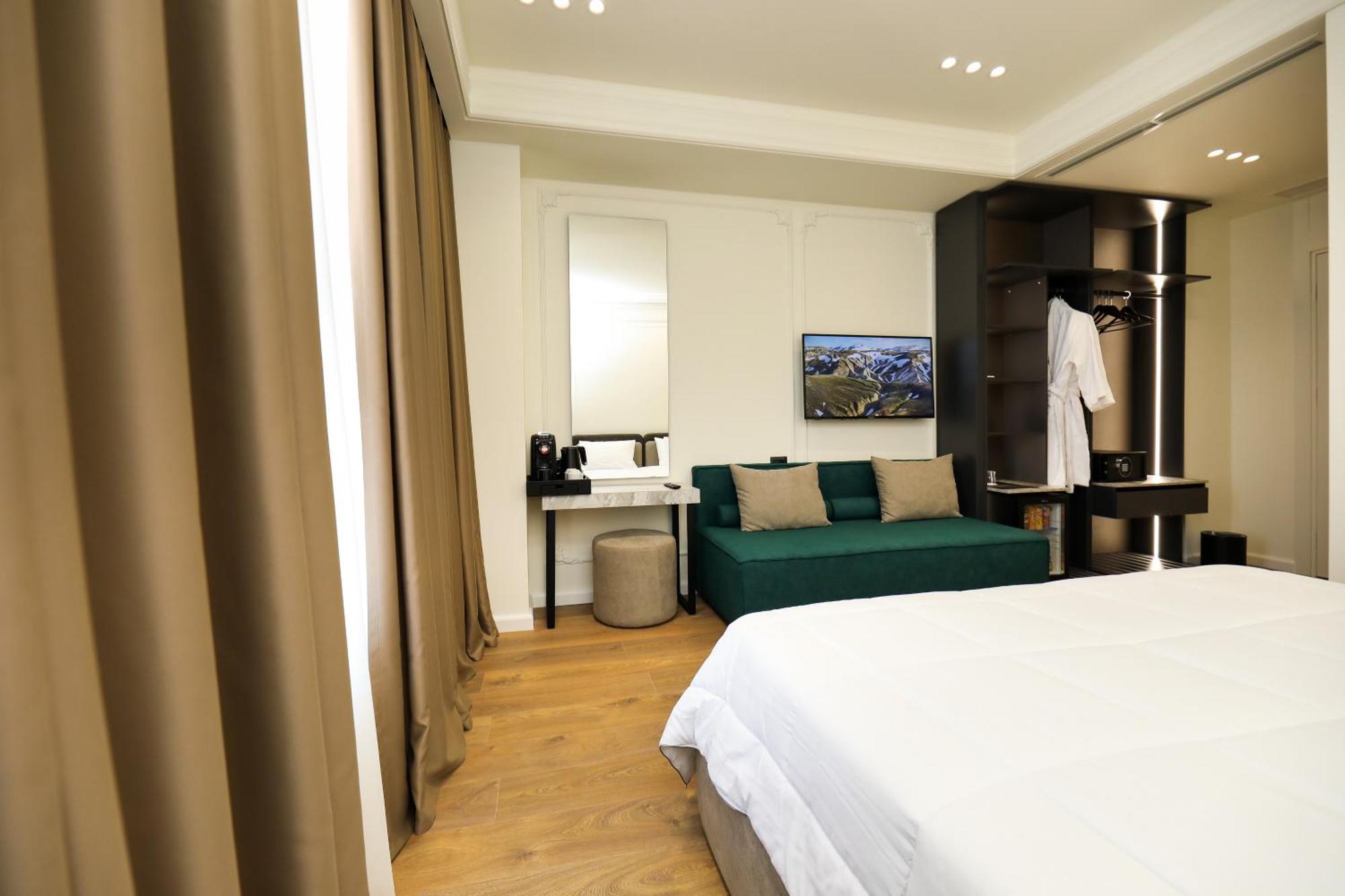 Hotel Adore Vlorë Buitenkant foto