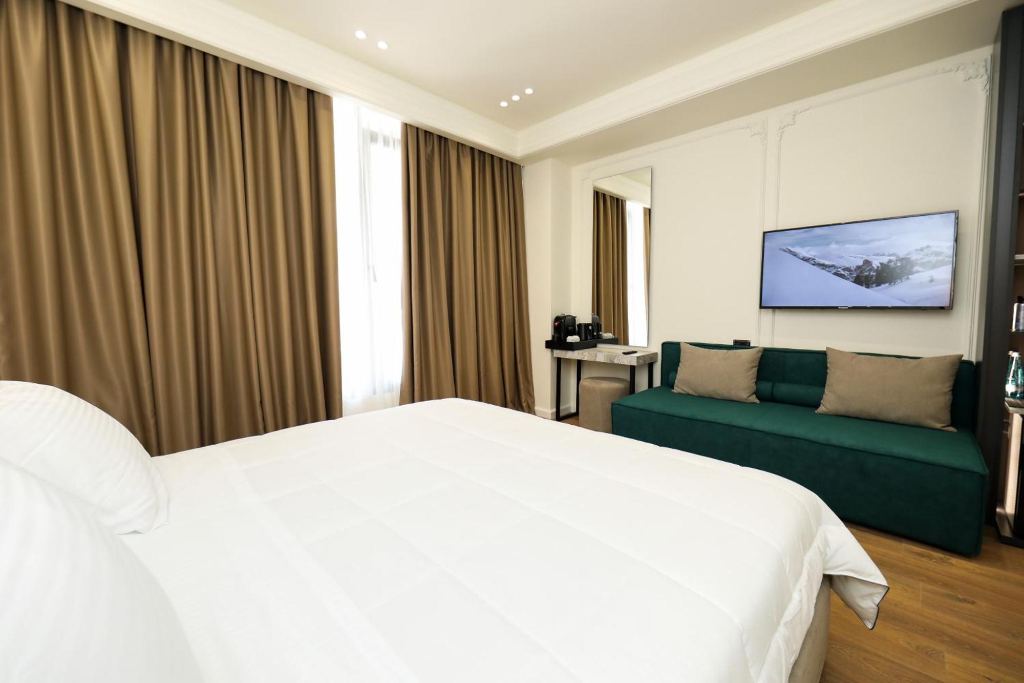 Hotel Adore Vlorë Buitenkant foto